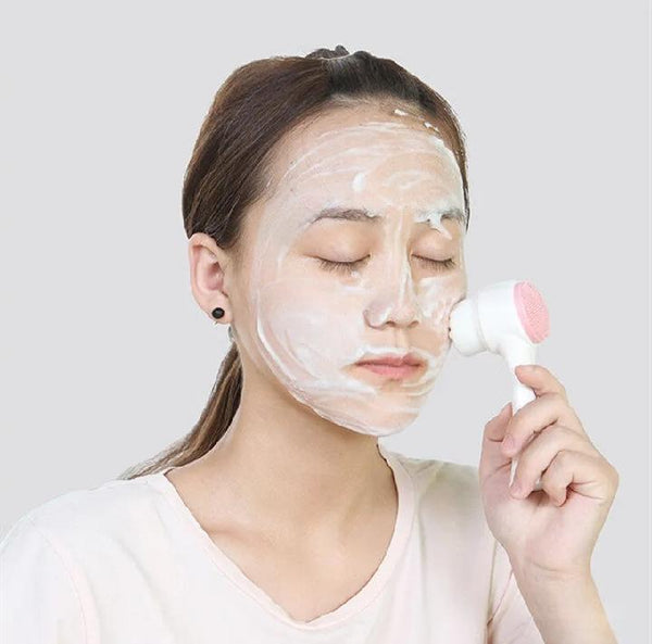 Easy-To-Clean Design Facial Cleansing Massager Brush